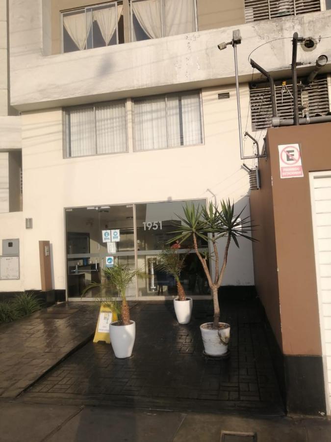 Departamento Estudio Full Equipado Wifi Cerca A Todo Lima Exterior foto